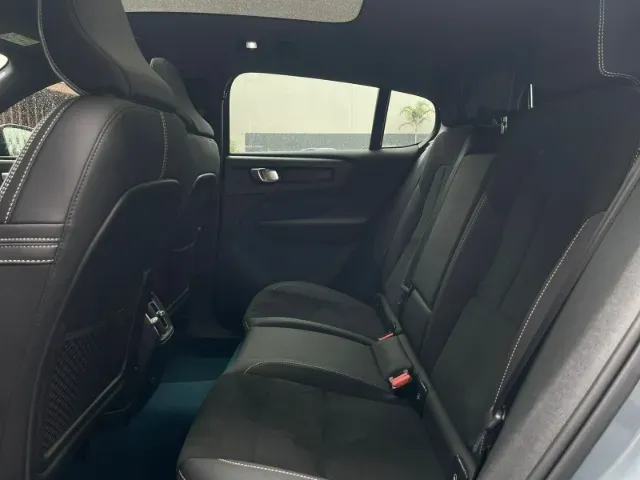 Volvo C40 Recharge - Imagem 15