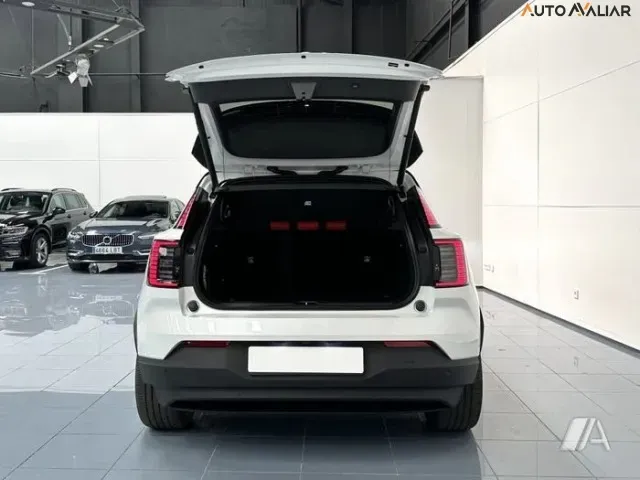 Volvo EX30 - Imagem 4