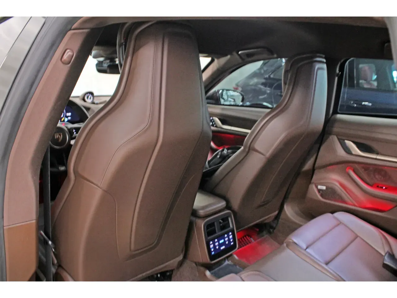 Porsche Taycan - Imagem 7