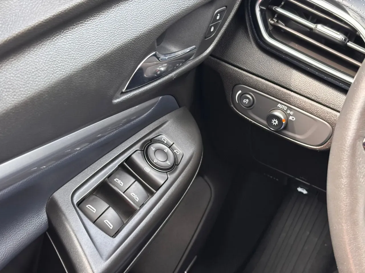 Chevrolet Bolt Euv - Imagem 12