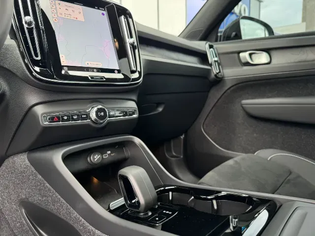 Volvo EX40 - Imagem 13