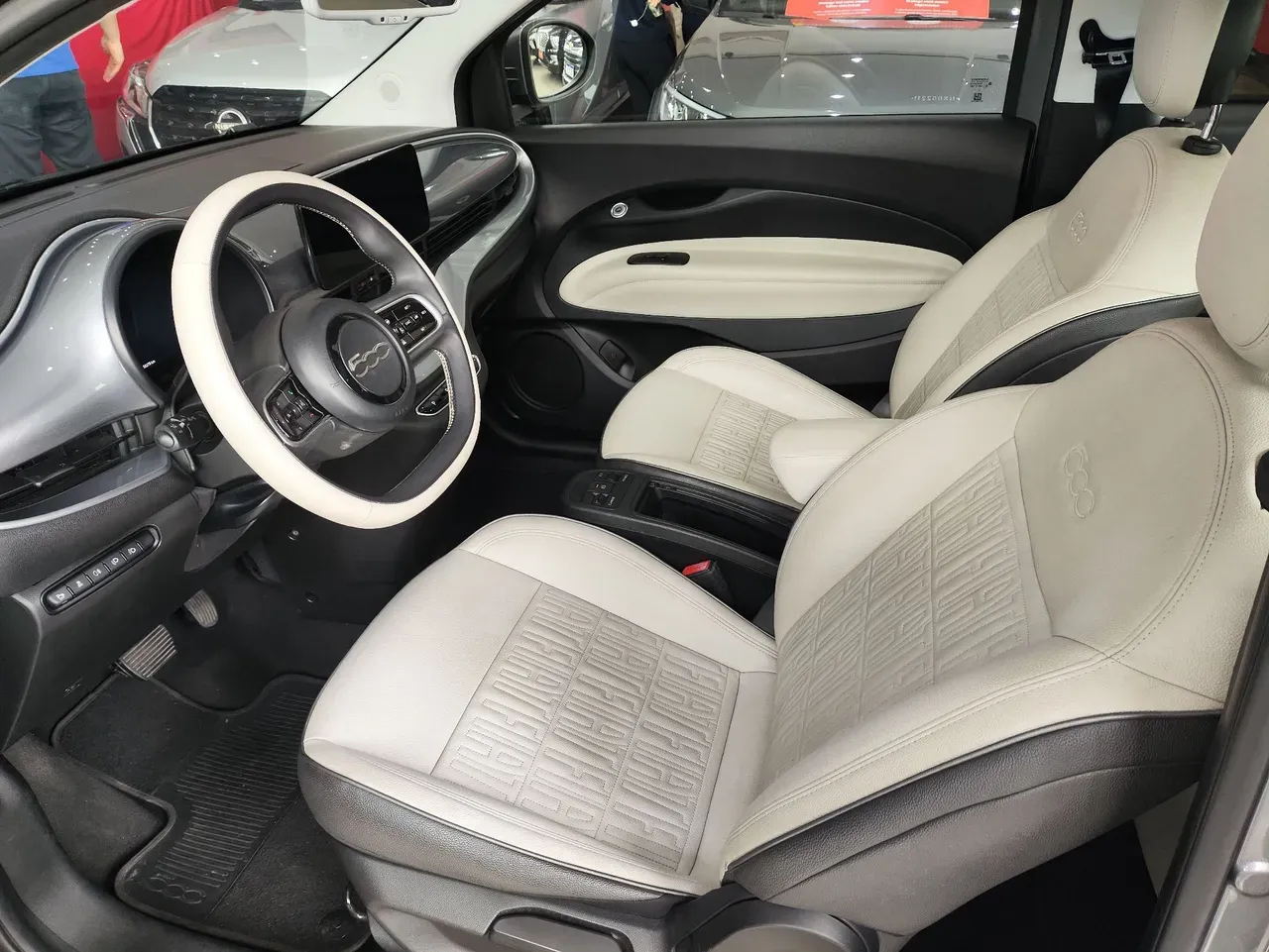 Fiat 500e - Imagem 11