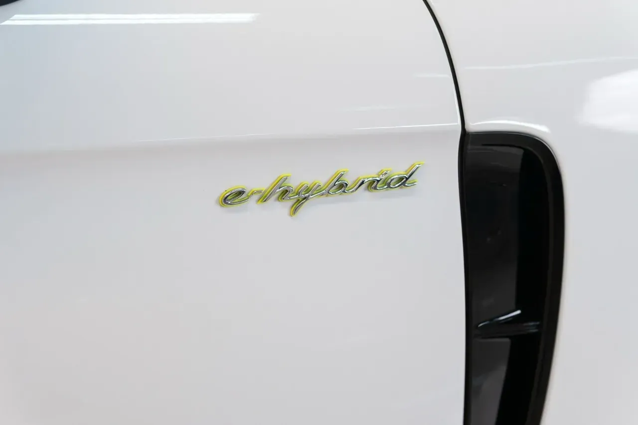 Porsche Panamera 4 E-hybrid - Imagem 10