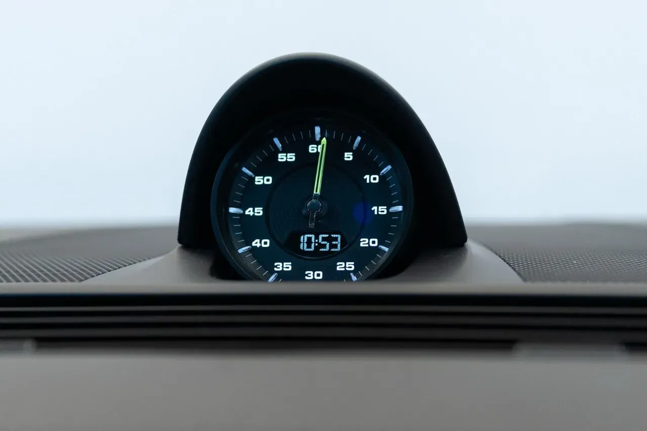 Porsche Panamera 4 E-hybrid - Imagem 13