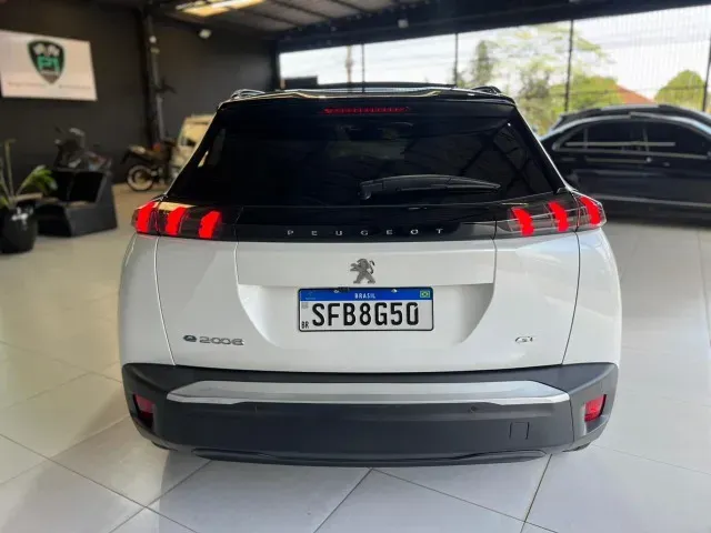 Peugeot E-2008 - Imagem 4
