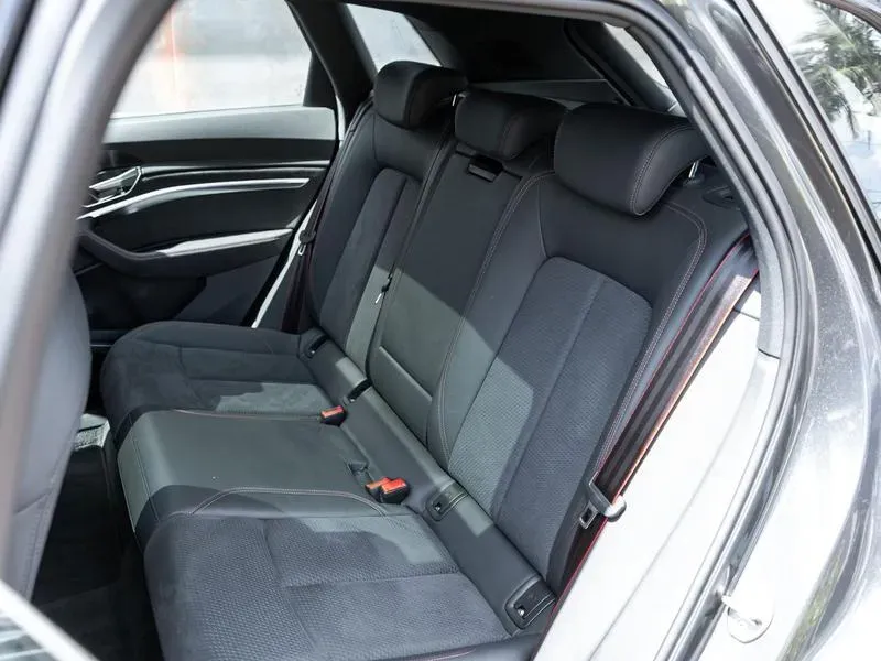 Audi Q8 E-tron - Imagem 17