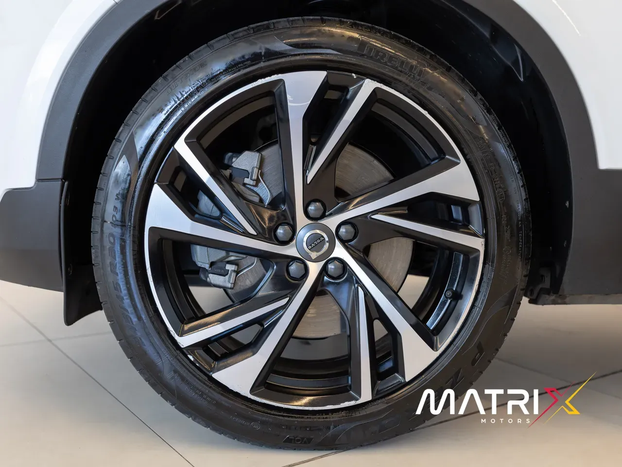 Volvo XC40 Recharge - Imagem 3