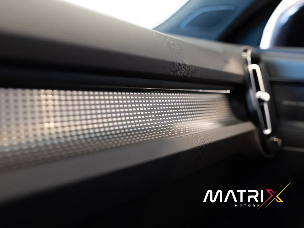 Volvo XC40 Recharge - Imagem 11