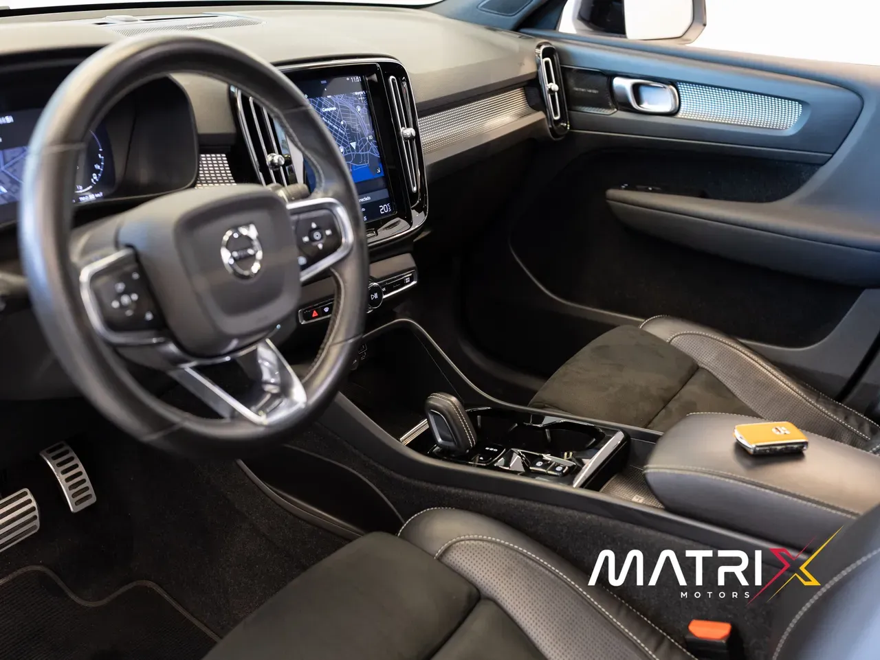 Volvo XC40 Recharge - Imagem 16