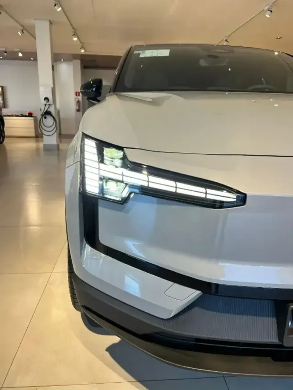 Volvo EX30 - Imagem 8