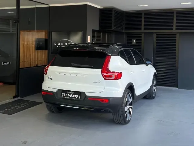 Volvo XC40 Recharge - Imagem 9