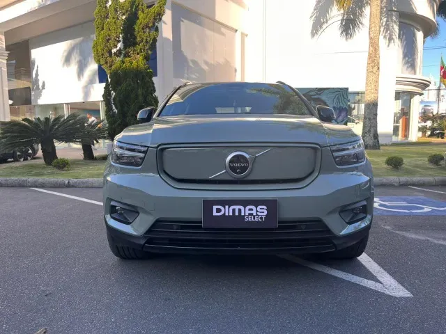 Volvo XC40 Recharge - Imagem 8