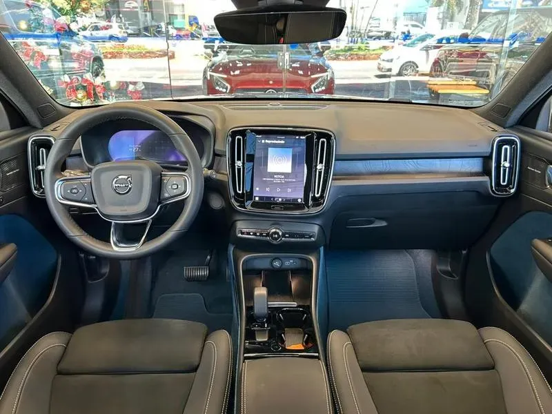 Volvo XC40 Recharge - Imagem 9