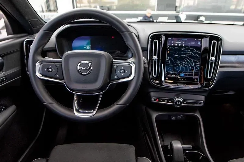 Volvo XC40 Recharge - Imagem 10