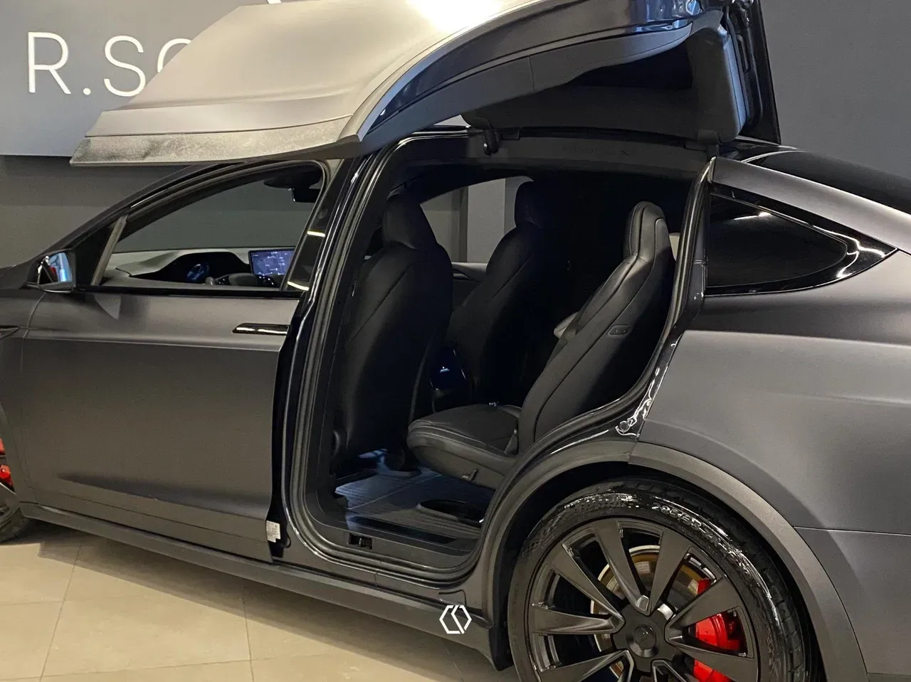 Tesla Model X - Imagem 7