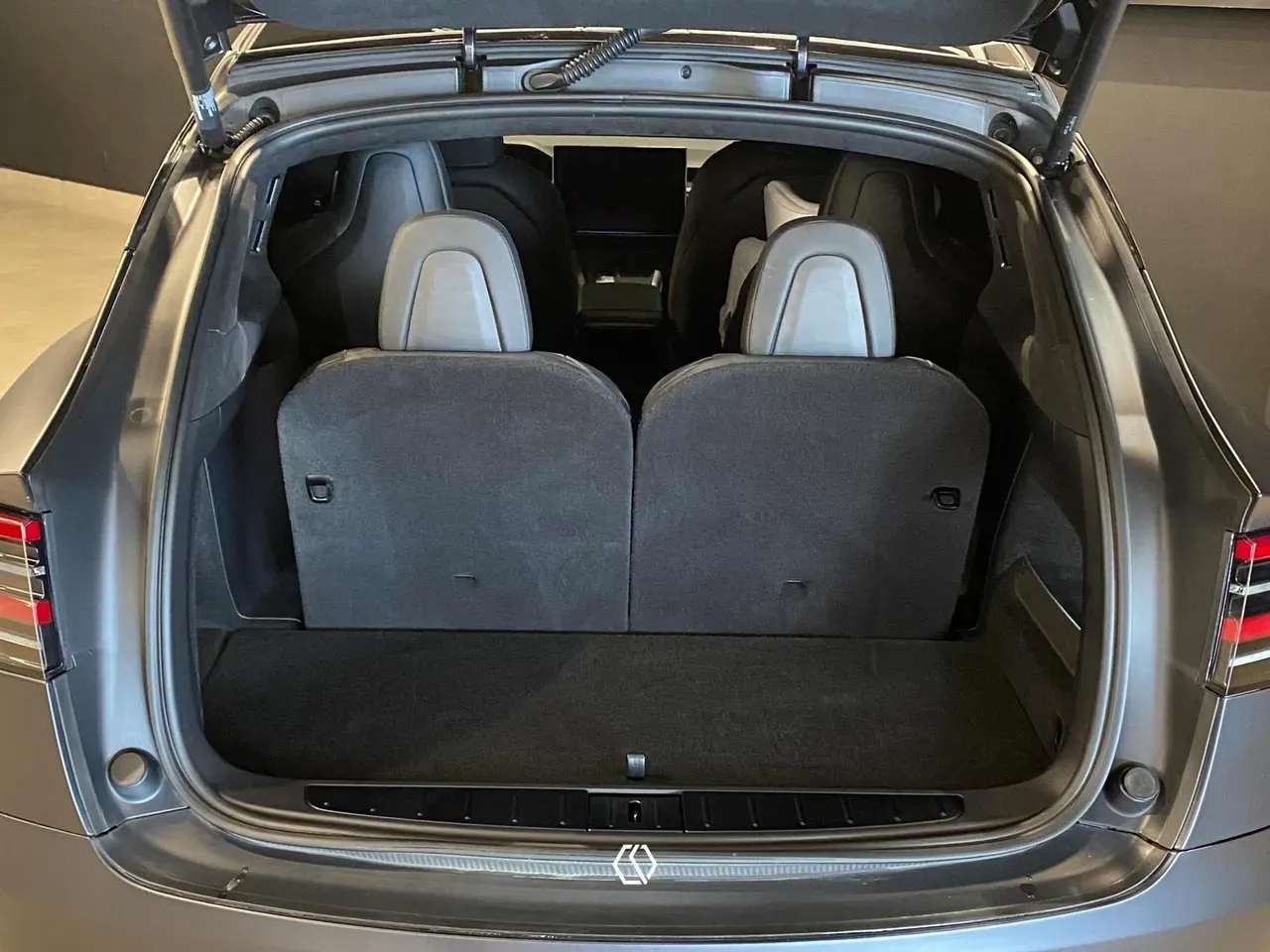 Tesla Model X - Imagem 12