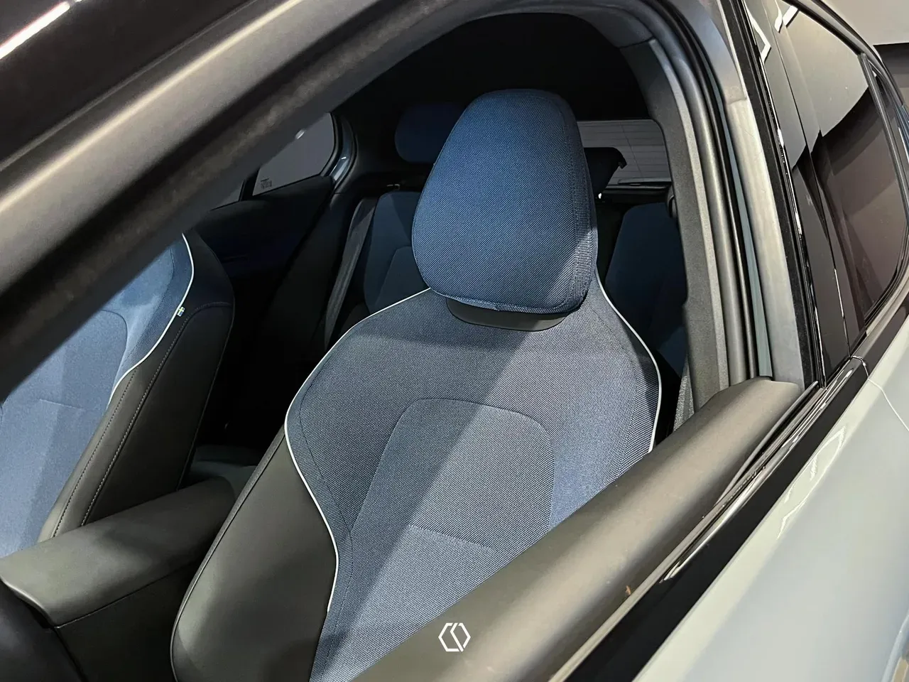 Volvo EX30 - Imagem 7