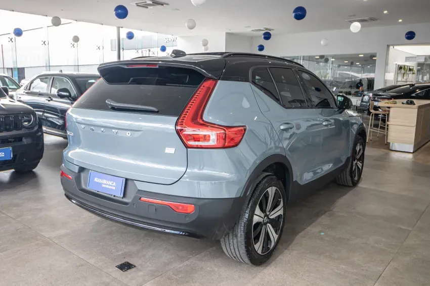 Volvo XC40 Recharge - Imagem 10