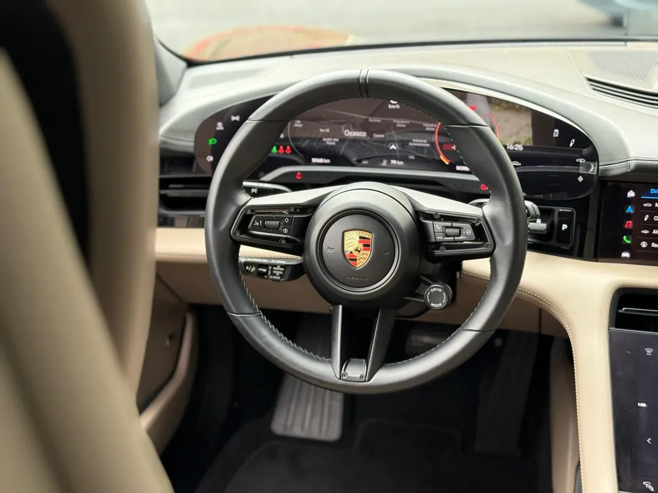 Porsche Taycan - Imagem 9