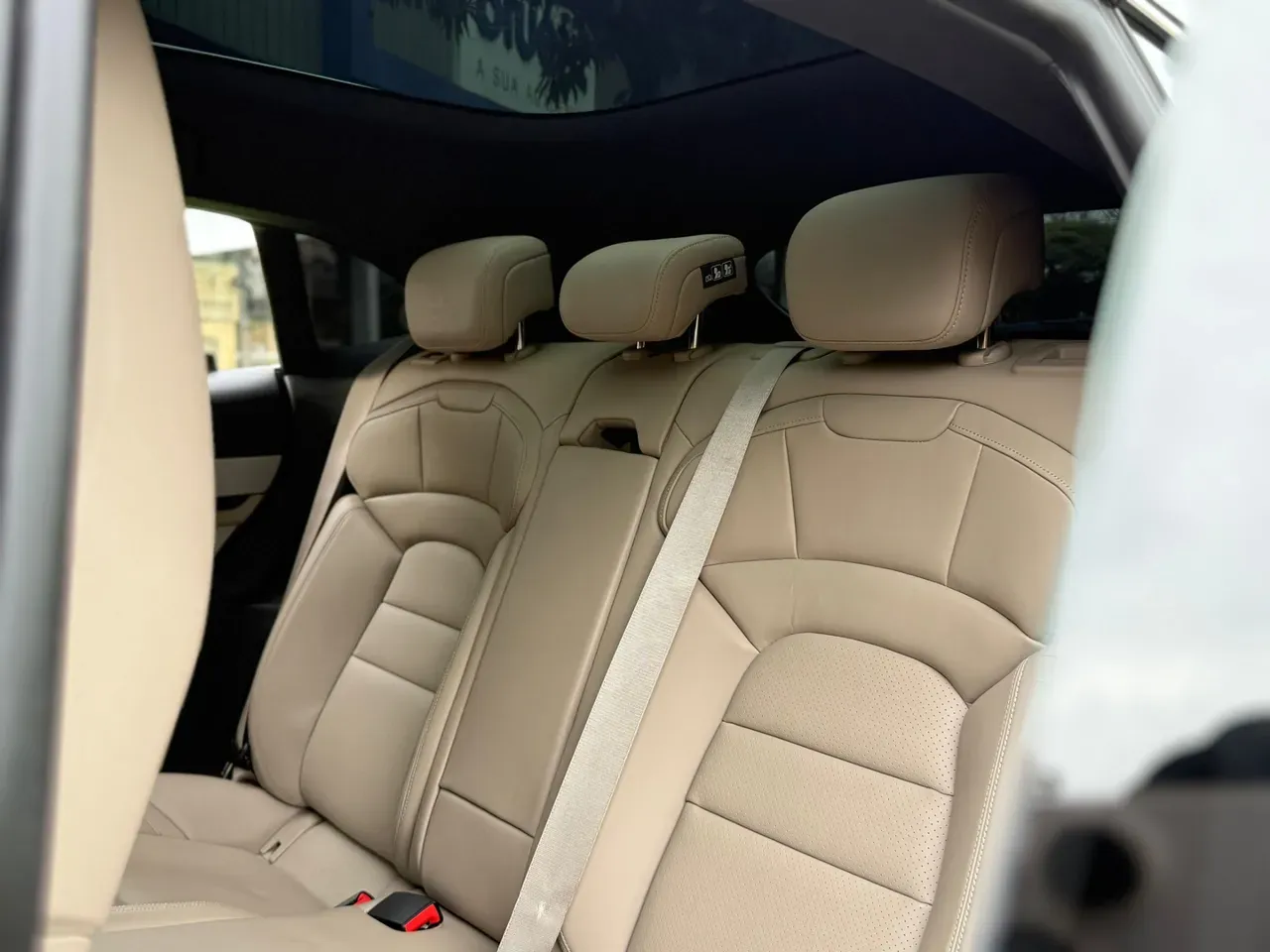 Porsche Taycan - Imagem 16