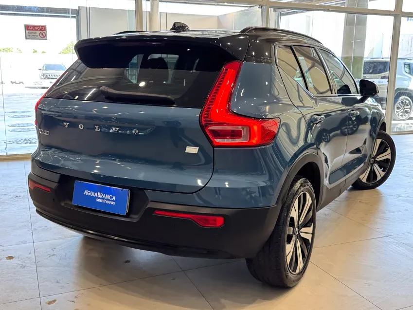 Volvo XC40 Recharge - Imagem 8