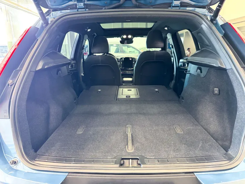 Volvo XC40 Recharge - Imagem 12