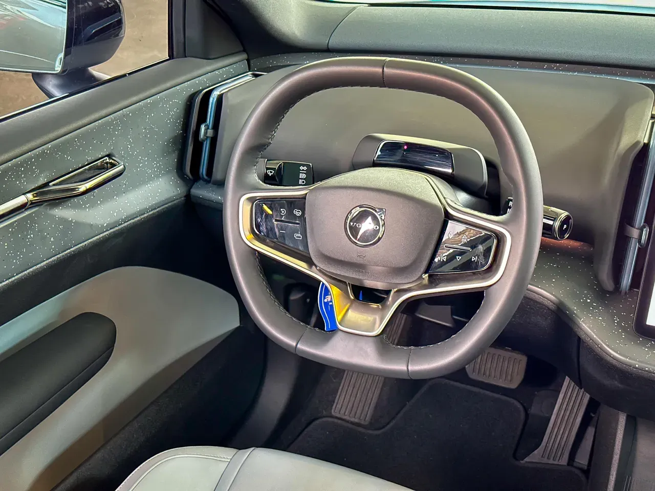 Volvo EX30 - Imagem 9