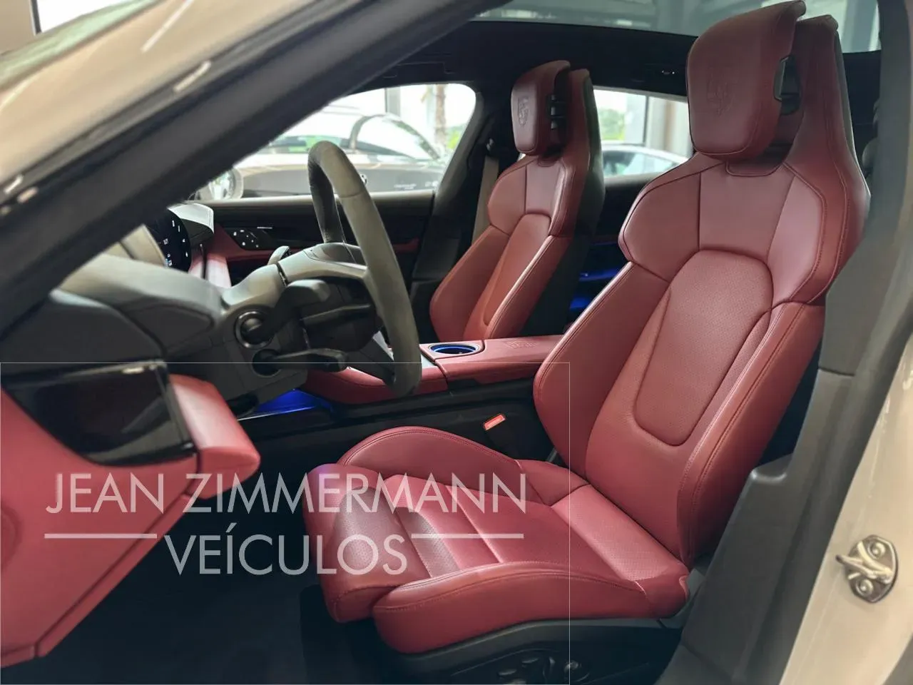 Porsche Taycan - Imagem 12