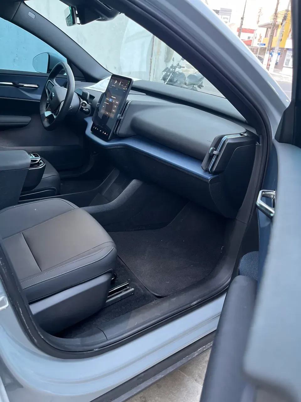 Volvo EX30 - Imagem 4