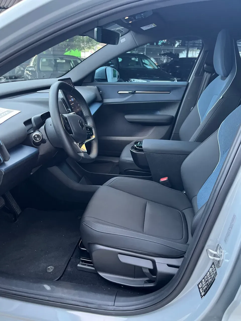 Volvo EX30 - Imagem 9