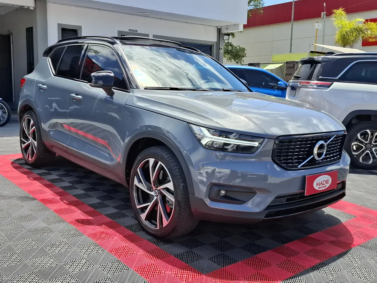 Volvo XC40 Recharge - Imagem 4