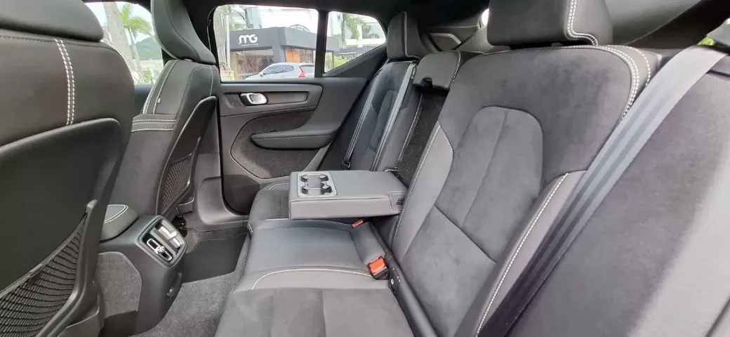 Volvo XC40 Recharge - Imagem 16