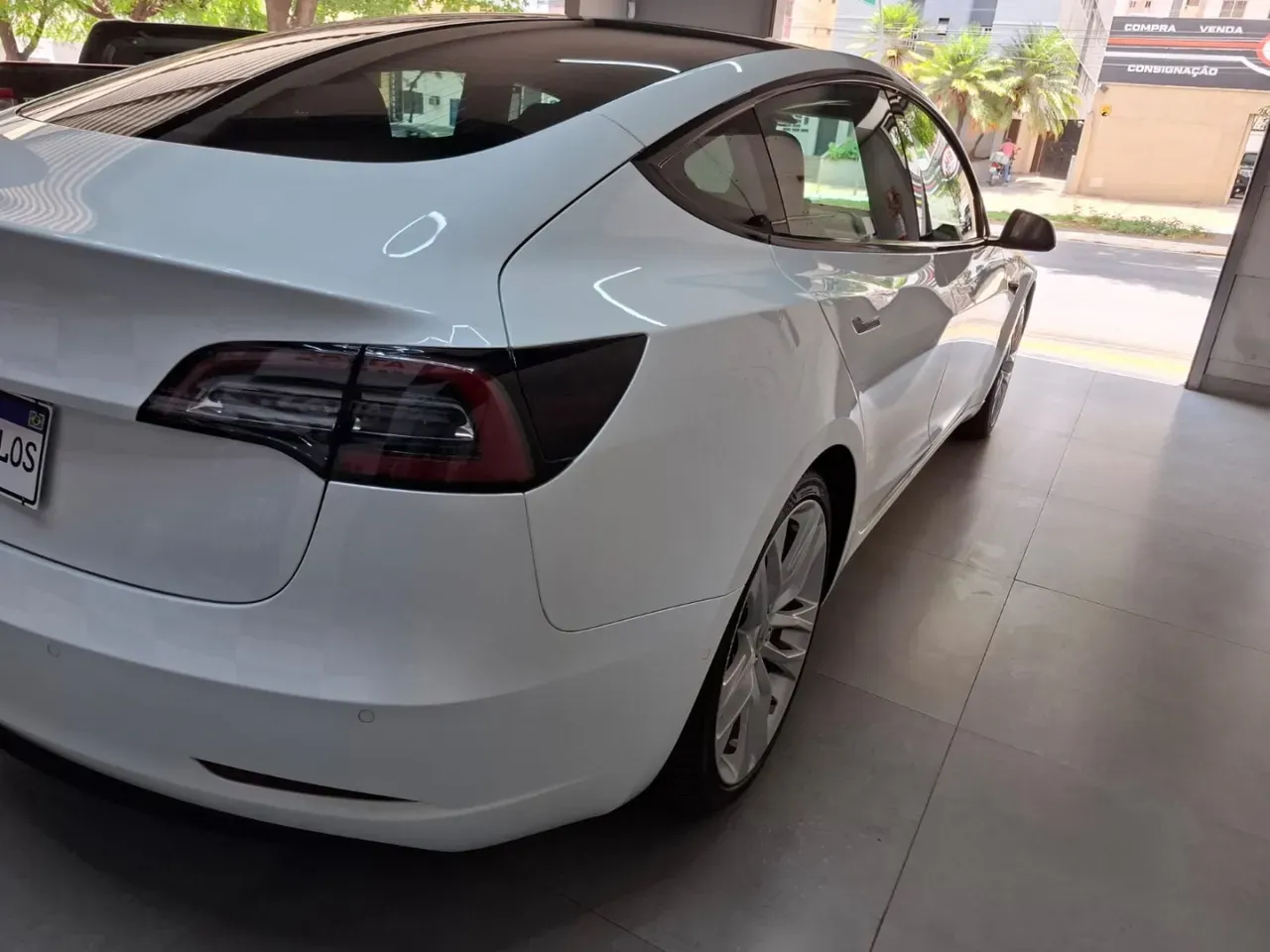 Tesla Model 3 - Imagem 9