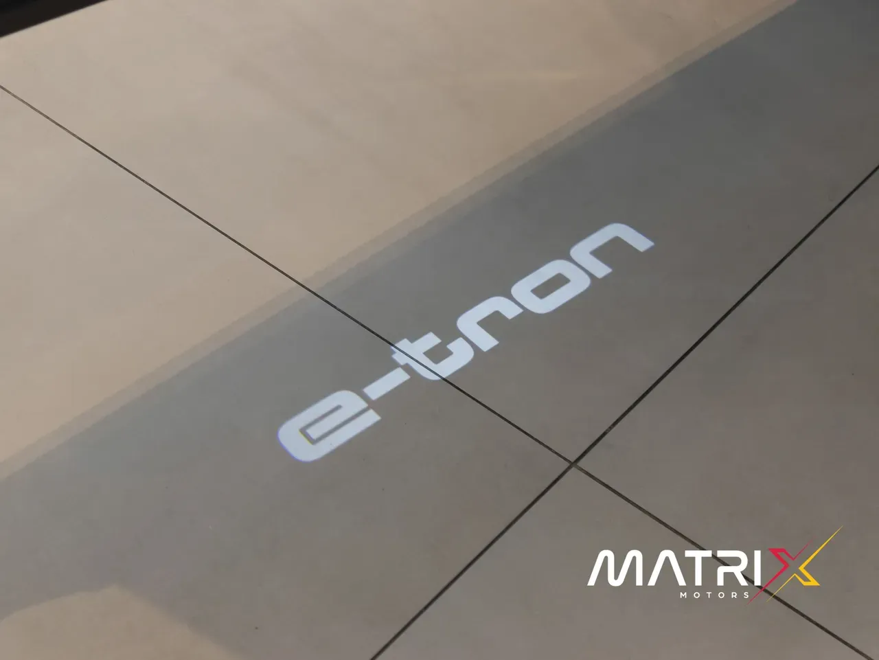 Audi E-tron S Sportback - Imagem 17