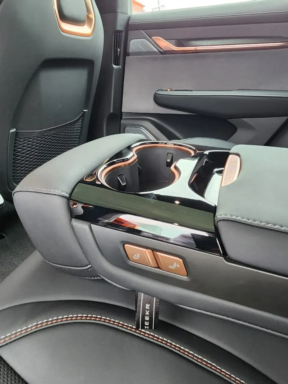 Zeekr 001 - Imagem 14