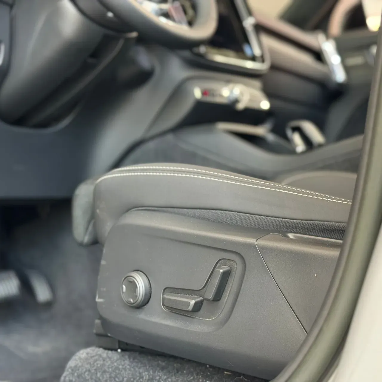 Volvo XC40 Recharge - Imagem 10