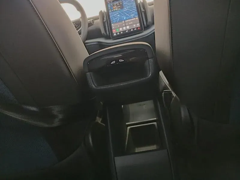 Volvo EX30 - Imagem 16