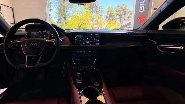 Audi Rs E-tron  GT - Imagem 8