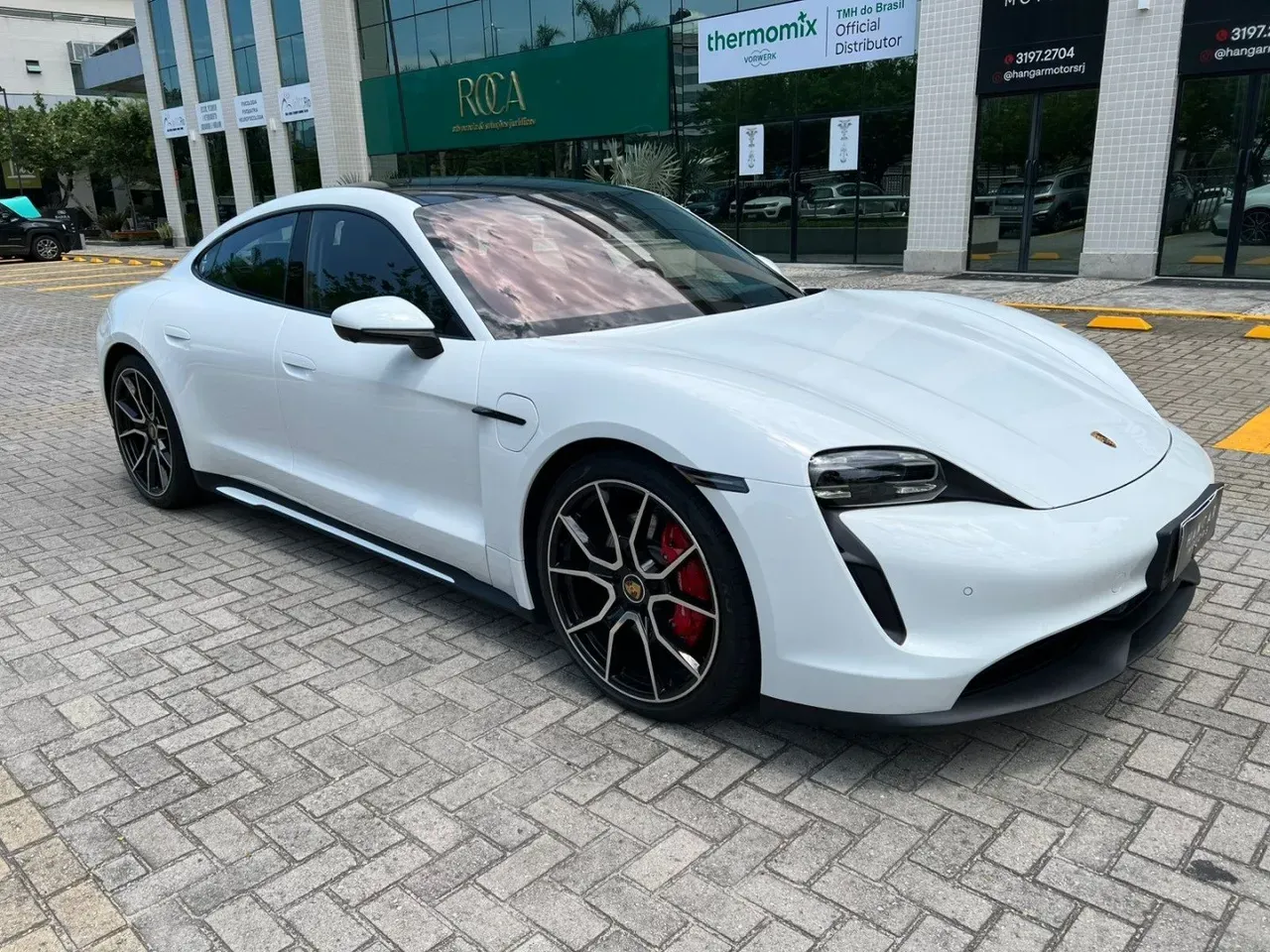 Porsche Taycan - Imagem 2