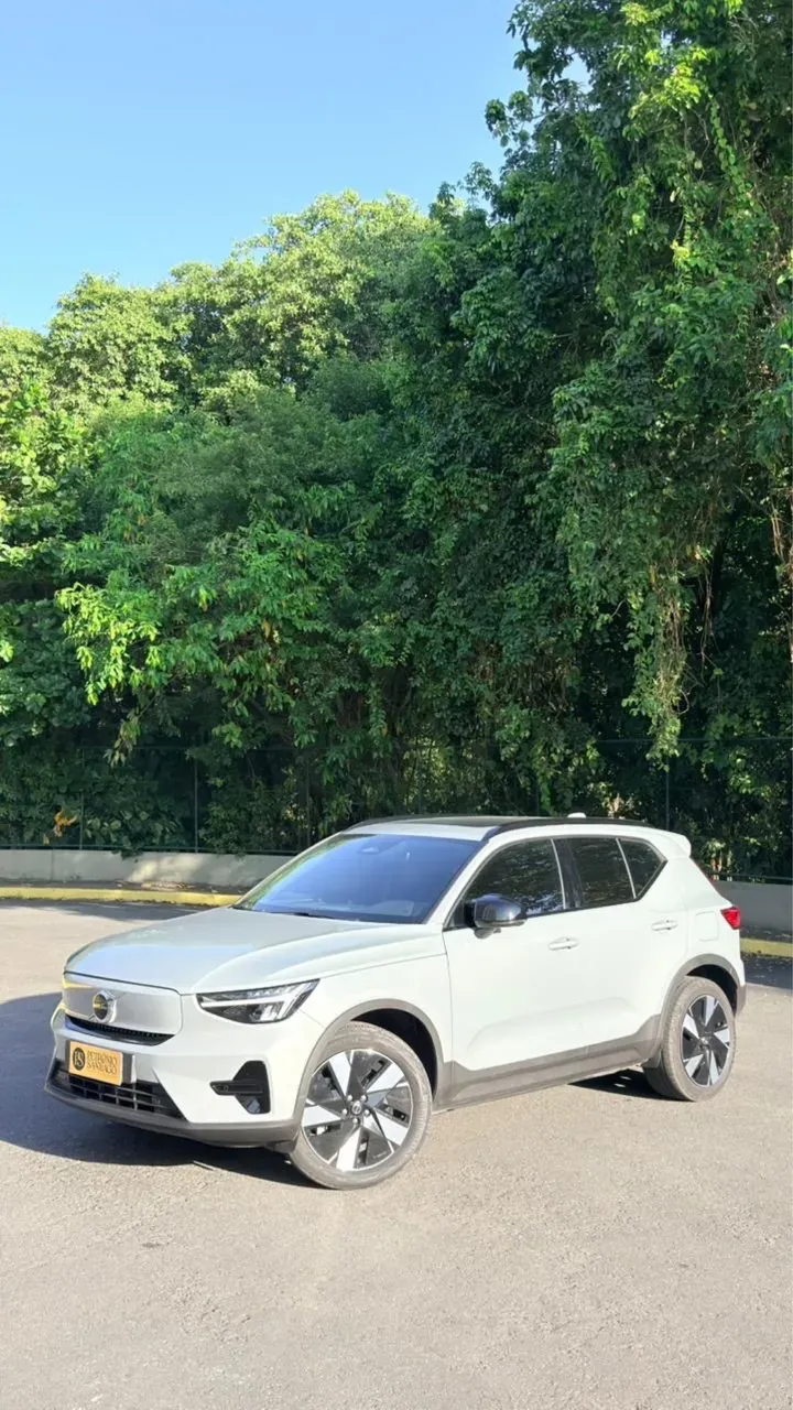 Volvo EX40 - Imagem 3