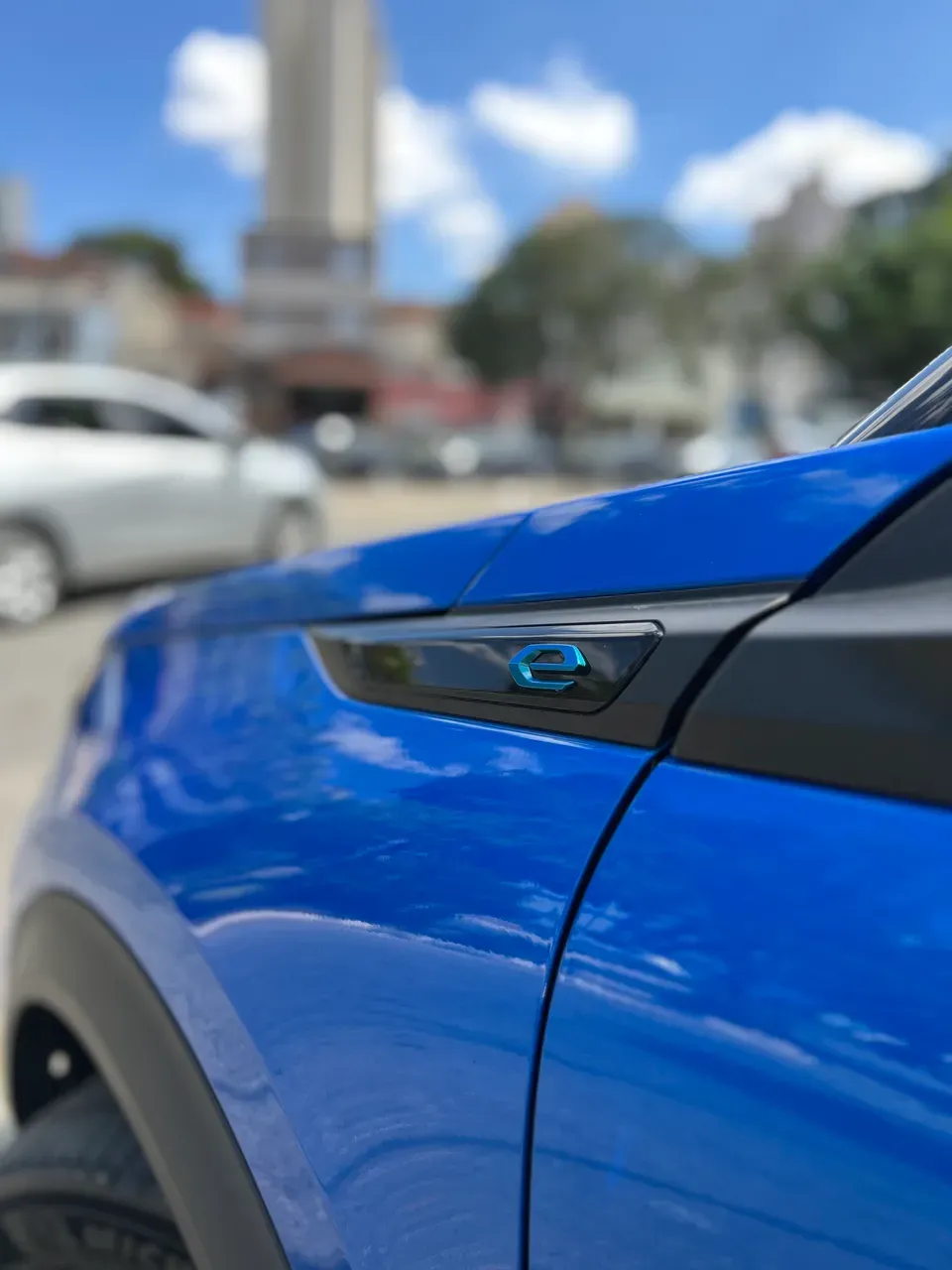 Peugeot E-2008 - Imagem 9