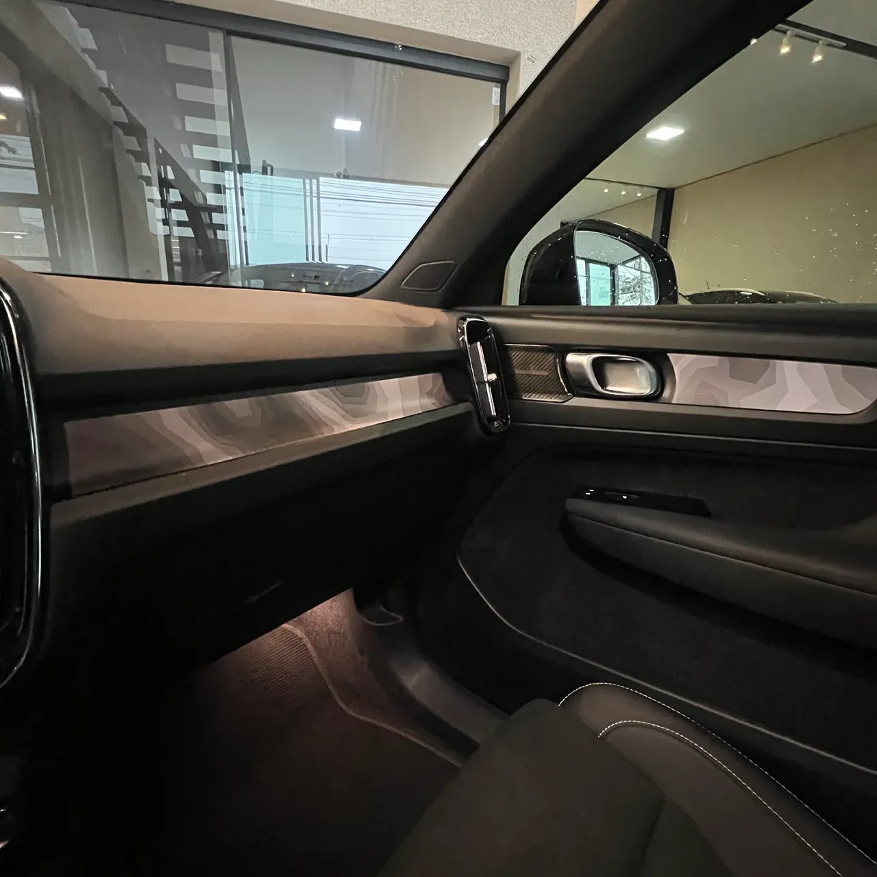 Volvo C40 Recharge - Imagem 14