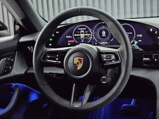 Porsche Taycan - Imagem 9