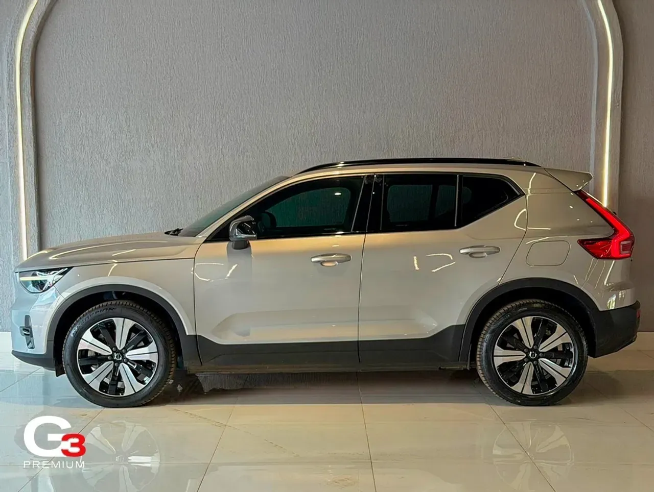 Volvo XC40 Recharge - Imagem 8