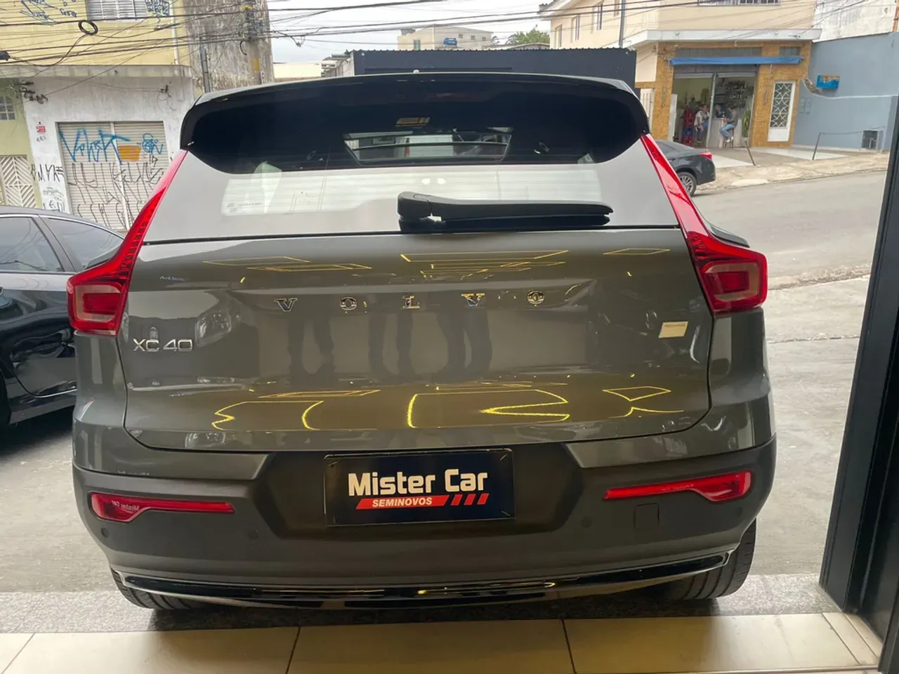 Volvo XC40 Recharge - Imagem 4