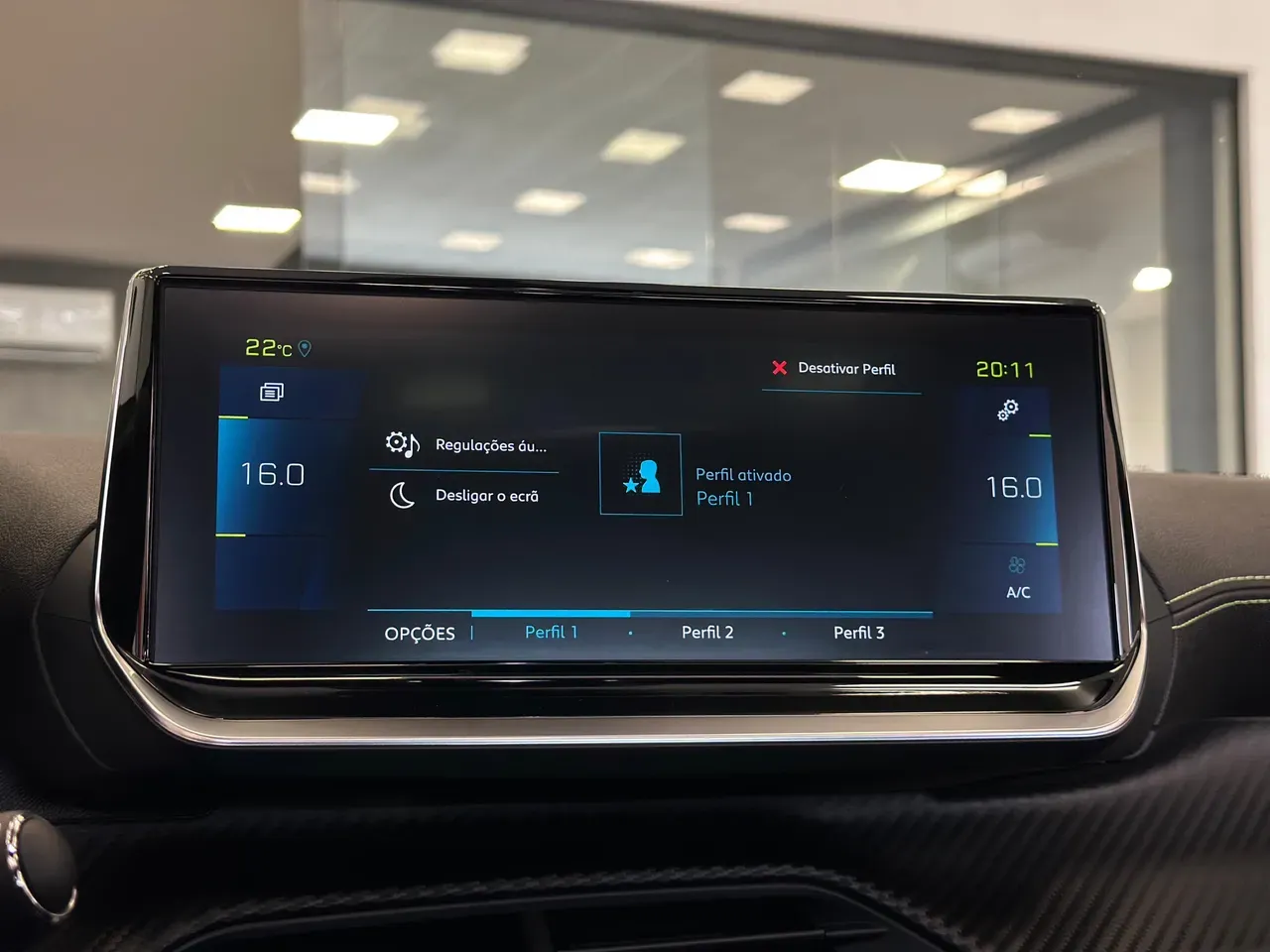 Peugeot E-2008 - Imagem 13