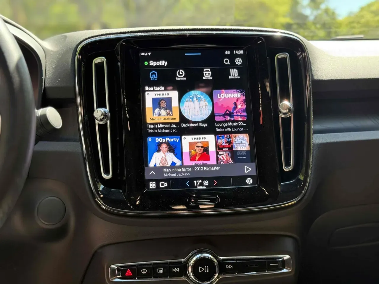 Volvo C40 Recharge - Imagem 13