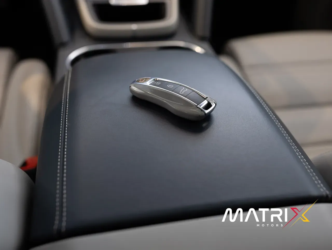 Porsche Cayenne E-hybrid - Imagem 16