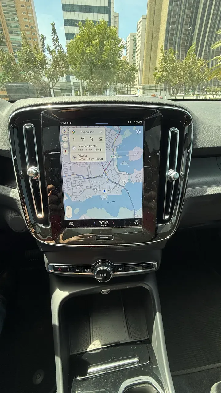 Volvo XC40 Recharge - Imagem 10