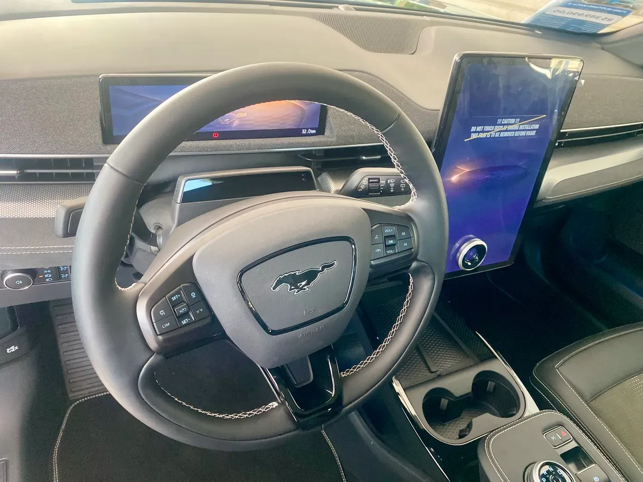 Ford Mustang Mach-e - Imagem 12